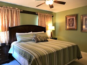 8 bedrooms, desk, iron/ironing board, travel crib - 8 bedrooms 7 bathrooms private pool theater room and spectacular lake view! (Kissimmee)