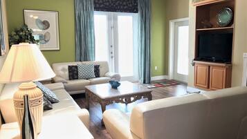 Smart TV, fireplace, DVD player