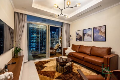 AMAVI LUXURY - VINHOMES SPACIOUS AND COZY APT FOR FAMILY/GROUP - 4 BR 