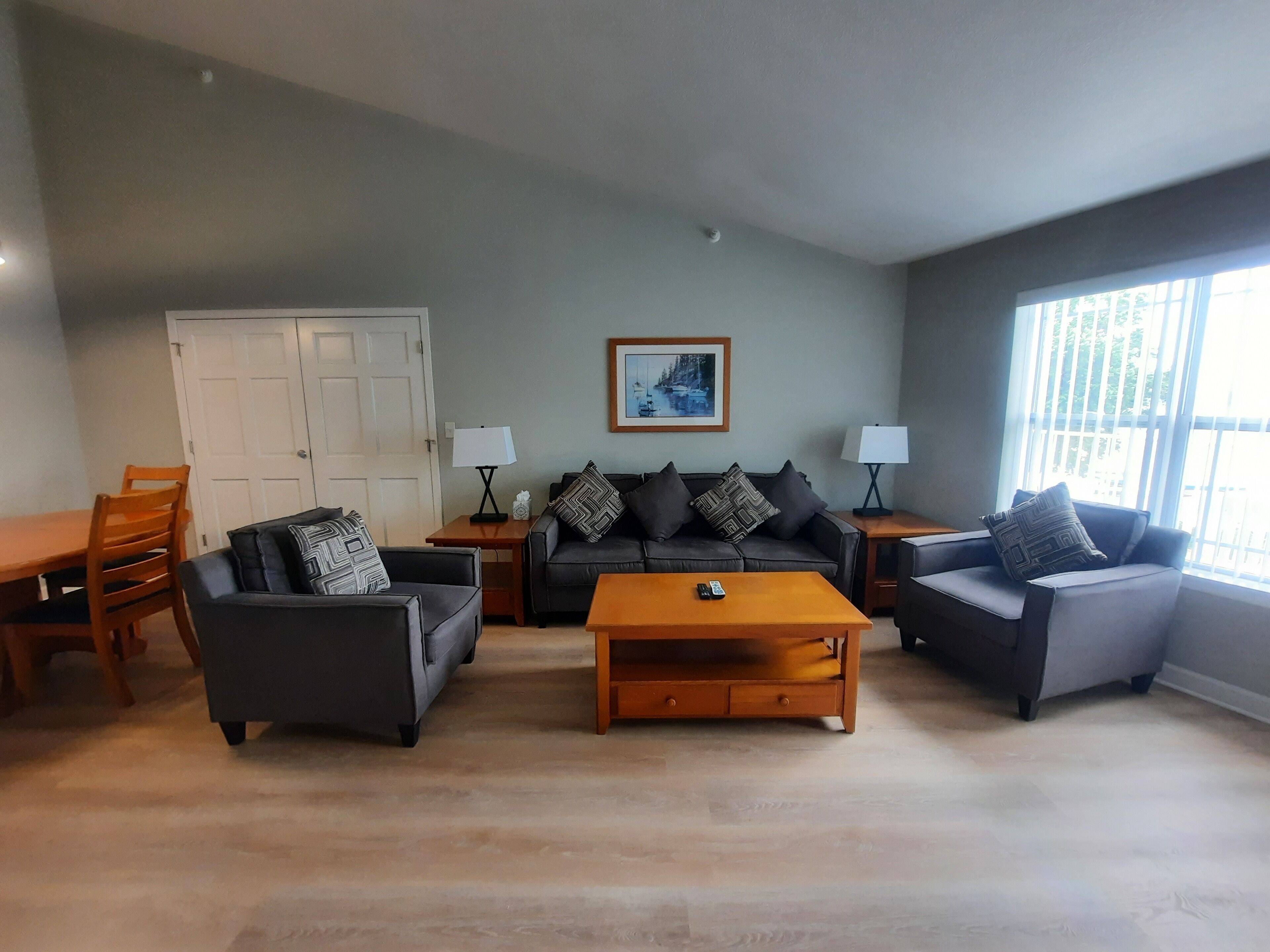 315 - Two Bedroom Lake View Condo Suite