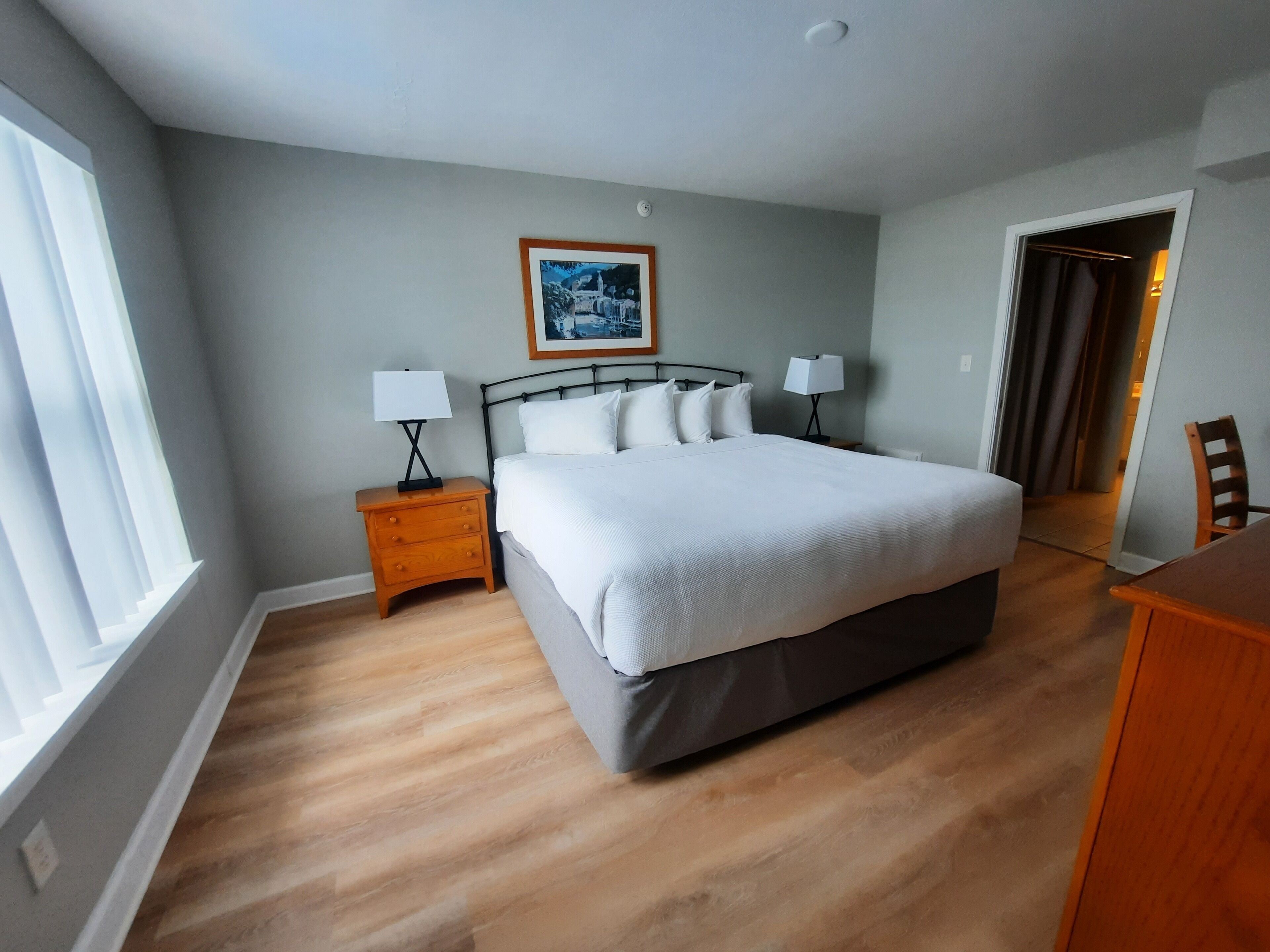 315 - Two Bedroom Lake View Condo Suite