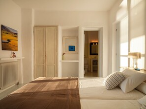 5 Schlafzimmer, Bügeleisen/Bügelbrett, WLAN, Bettwäsche