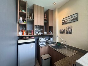 Fridge, microwave, oven, stovetop - Ibiscus Villa  2 BR Brand New Luxury  (Tambon Rawai)