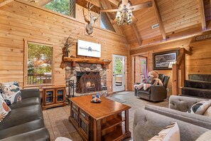 TV, peis, DVD-spiller og fotballspill