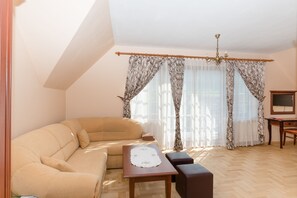 Leilighet – superior, 1 queensize-seng, ikke-røyk (13) | Wi-fi (inkludert) og sengetøy