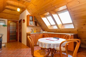 Free WiFi, bed sheets - Gosciniec Pieciu Stawow (Ustrzyki Dolne)
