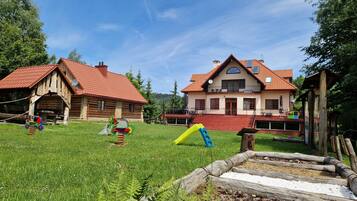 Children's play area - outdoor