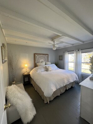 4 bedrooms, iron/ironing board, travel crib, free WiFi