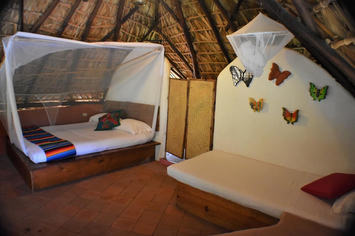 Basic Cabin, 1 Queen | In-room safe, WiFi (free), bed sheets