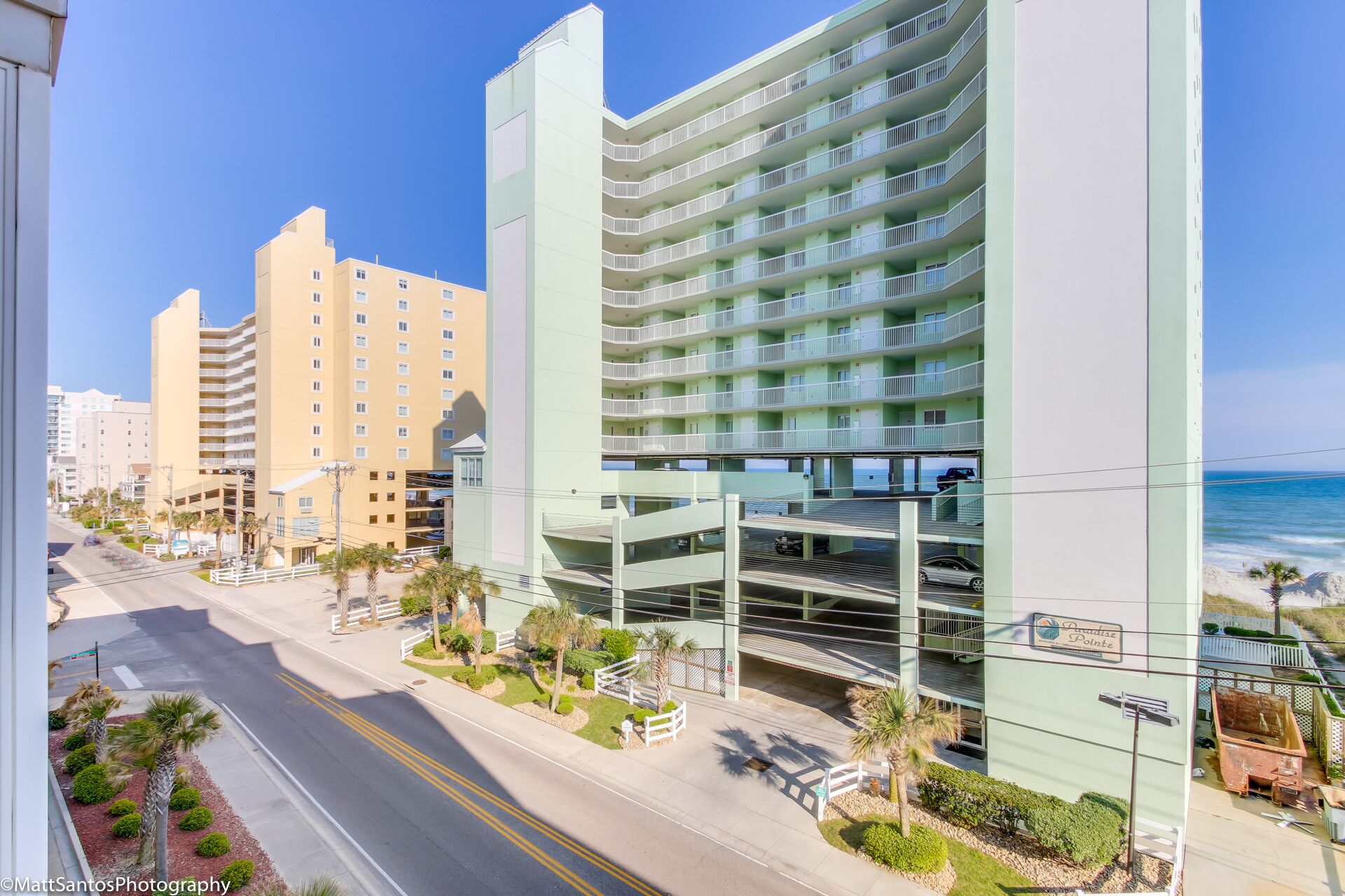  Huge Beautiful Penthouse Condo great view of the Atlantic ocean !!