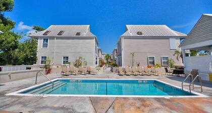 Duval Square Retreat w/ Private Hot Tub, Pool, Parking & Walkable Location!