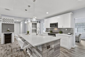 Private kitchen - Luxury Home (Orlando)
