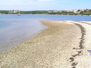 Beach nearby - Apartments Marija, (14064), Medulin, hr (Medulin)