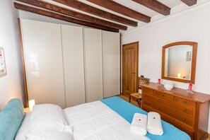 2 habitaciones, tabla de planchar con plancha y wifi gratis 