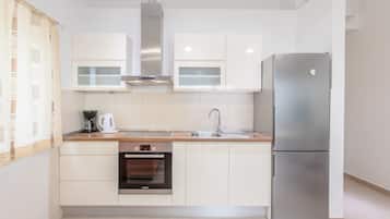 Réfrigérateur, four, lave-vaisselle