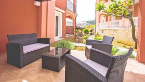 Terrace/patio - Apartments Danijel, (15700), Lopar, hr (Lopar)