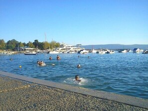 Platja a a prop 
