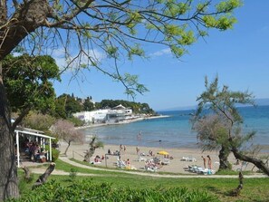 Beach nearby - Apartments Davor, (14090), Split, hr (Split)