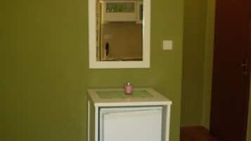 1 camera, accesso a Internet, lenzuola