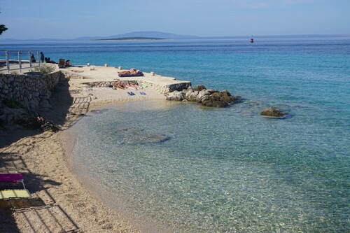 Appartements Ivan, (12323), Lun, Croatia