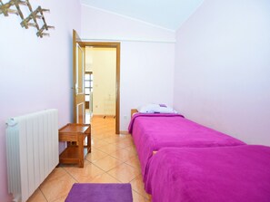 2 bedrooms, Internet, bed sheets