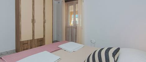 1 chambre, accès Internet, draps fournis