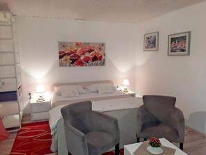 1 chambre, accès Internet, draps fournis