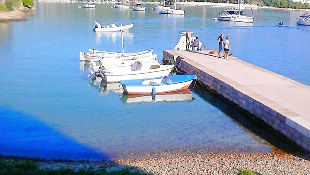Marina - Apartments Radislav, (10951), Vis, hr (Vis)