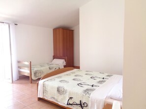 2 bedrooms, Internet, bed sheets