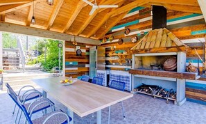 Outdoor dining - Holiday home Miho, (15926), Gromaca, hr (Gromaca)