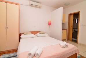 1 bedroom, Internet, bed sheets