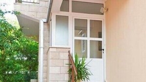 Exterior detail - Apartments Anesa, (13864), Podgora, hr (Podgora)