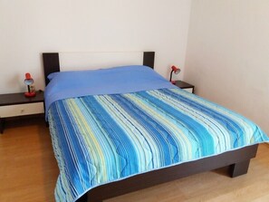 2 bedrooms, Internet, bed sheets