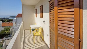 Property grounds - Apartments and rooms Lenka, (2231), Hvar, hr (Hvar)