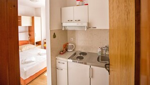 Private kitchen - Apartments and rooms Lenka, (2231), Hvar, hr (Hvar)