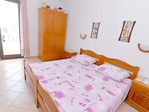 1 camera, accesso a Internet, lenzuola
