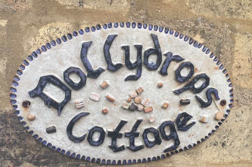Dollydrops 17th Century Rural Cottage in Cambridgeshire
