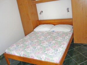 1 bedroom, Internet, bed sheets