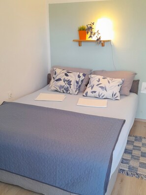 2 bedrooms, Internet, bed sheets