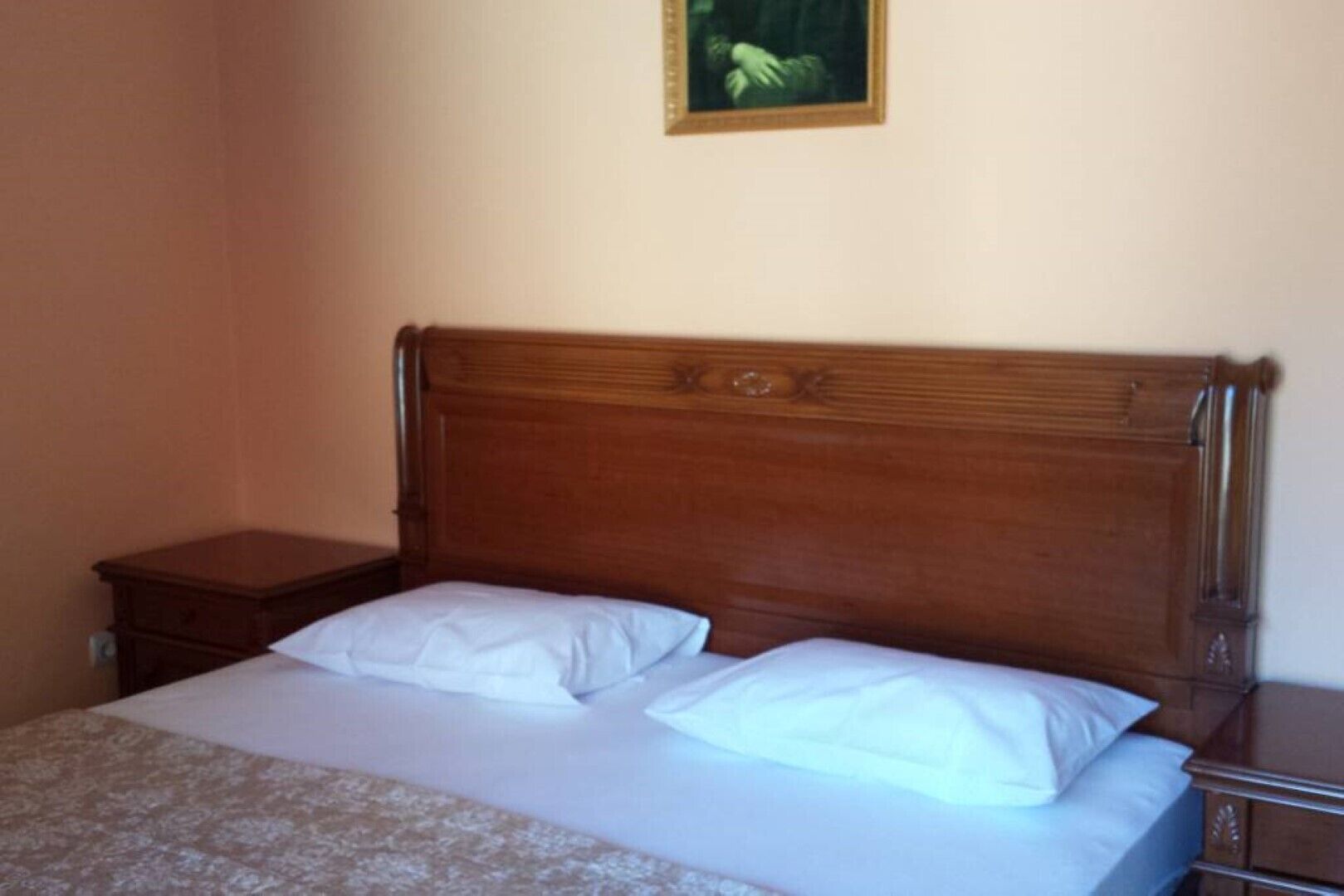 2 Schlafzimmer, Schreibtisch, schallisolierte Zimmer