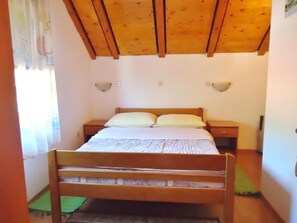 1 bedroom, Internet, bed sheets - Apartments and rooms Željko, (12619), Rakovica, hr (Rakovica)