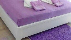 1 chambre, accès Internet, draps fournis