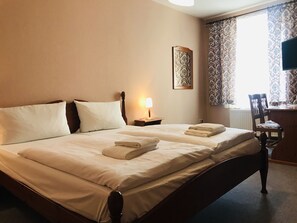 Double Room | 1 bedroom, premium bedding, desk, free WiFi - Haus Schlematal Hotel und Restaurant (Aue-Bad Schlema)
