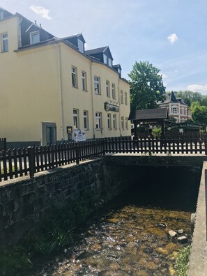 Entrée de l’hébergement