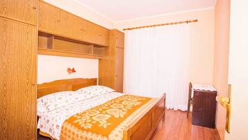 2 dormitoris, Internet i roba de llit