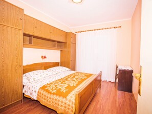 2 dormitoris, Internet i roba de llit 