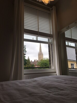 2 bedrooms, iron/ironing board, travel crib, free WiFi - Charming Central City period home for 6. FREE CANCELLATIONS.  (Norwich)