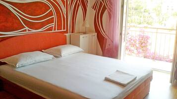 2 chambres, fer et planche à repasser, accès Internet, draps fournis