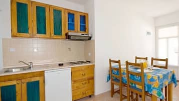 Frigorifero, pentole/stoviglie/utensili