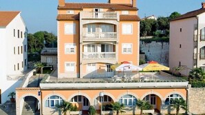 Exterior - Apartments and rooms Valentin, (15136), Vrsar, hr (Vrsar)